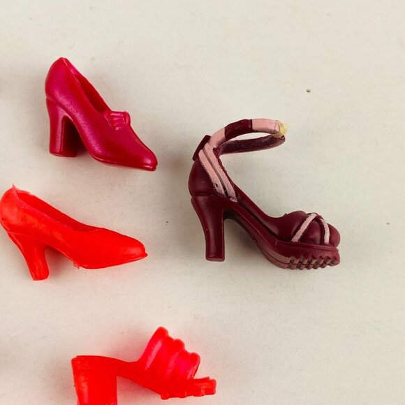 Barbie Size Type Doll Shoe Accessories Red Mismatched Shoes Lot - Picture 12 of 16